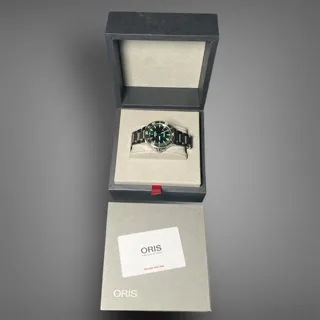 Oris Aquis Date 01 733 7730 4157-07 8 24 05PEB 43.5mm Stainless steel Green