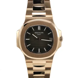 Patek Philippe Nautilus 5711/1R-001 40mm Rose gold Brown