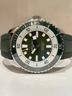 Breitling superoc 44mm Stainless steel Green