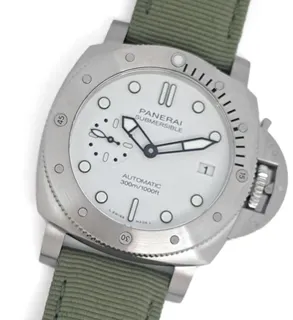 Panerai Submersible PAM02223 42mm Stainless steel White