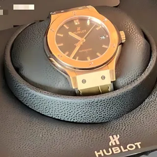 Hublot Classic Fusion 565.OX.8980.LR 38mm Yellow gold Green