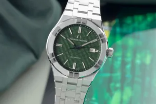 Maurice Lacroix AIKON AI6008-SS002-630 42mm Stainless steel green