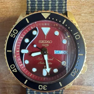 Seiko 5 Sports SRPH80K1 Stainless steel Red