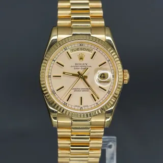 Rolex Day-Date 36 118238 36mm Yellow gold Champagne