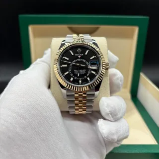 Rolex Sky-Dweller 326933 (TWO-TONE) 42mm Yellow gold and Stainless steel Black