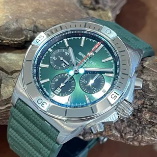 Breitling Chronomat B01 AB0134 42mm Stainless steel green