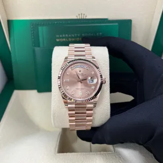 Rolex Day-Date 36 128235-0009 Rose gold