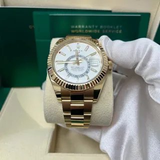 Rolex Sky-Dweller 326938-0005 Yellow gold White