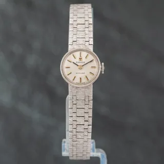 Tissot Stylist 1830/930 Yellow gold Silver