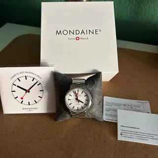 Mondaine Evo MST.4161B.SJ 41mm Stainless steel White