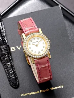 Bulgari AT 26 GL 26.5mm 18k yellow gold White