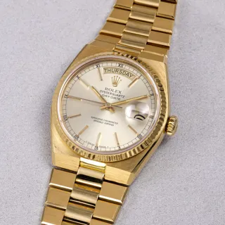 Rolex Day-Date 19018/19000 34mm Yellow gold Silver