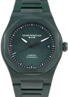 Girard-Perregaux Laureato 81005-32-3080-1CX 38mm Ceramic Green