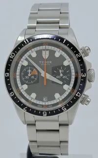 Tudor Heritage 70330N 42mm Stainless steel grey$black$white$orange