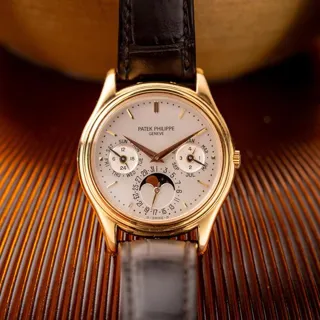 Patek Philippe Perpetual Calendar 3940J 36mm Yellow gold White