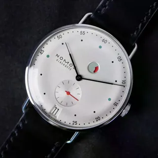 NOMOS Metro Datum Gangreserve 1101 37mm Stainless steel Silver