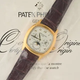 Patek Philippe Perpetual Calendar 5940J-001 37mm Yellow gold Silver