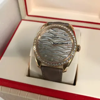 Omega Aqua Terra 220.58.38.20.99.006 38mm Rose gold White