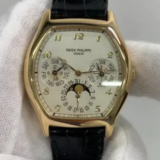 Patek Philippe Perpetual Calendar 5040J 35mm Yellow gold Silver