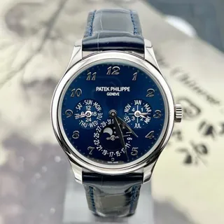 Patek Philippe Perpetual Calendar 5327G-001 39mm White gold Blue