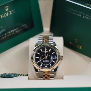 Rolex Sky-Dweller 326933 (TWO-TONE) 42mm Yellow gold and Stainless steel Black