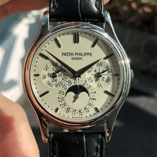 Patek Philippe Perpetual Calendar 5140G White gold White