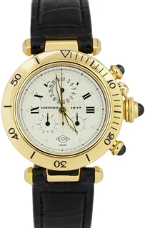 Cartier Pasha Chronograph 1353-1 35mm Yellow gold White