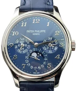 Patek Philippe Perpetual Calendar 5327G-001 39mm White gold Blue