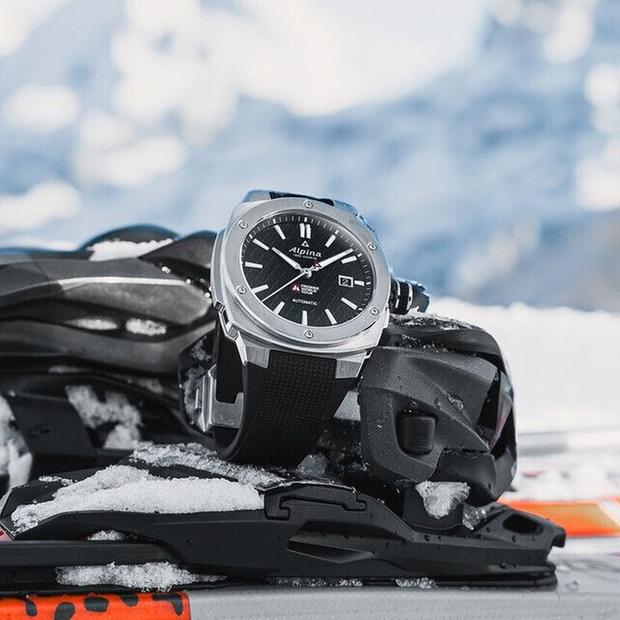 Alpina Alpiner AL-525FWT4AE6 Stainless steel Black Germany