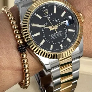 Rolex Sky-Dweller 326933 (TWO-TONE) 42mm Yellow gold and Stainless steel Black