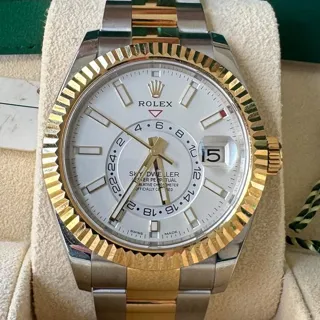 Rolex Sky-Dweller 326933 (TWO-TONE) 42mm Yellow gold and Stainless steel White