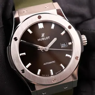 Hublot Classic Fusion 542.NX.8970.RX 42mm Titanium Green