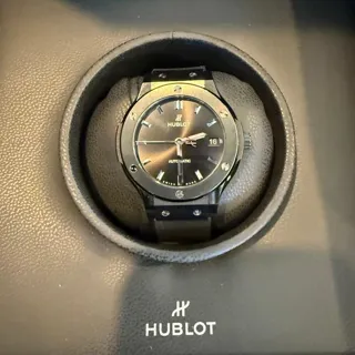 Hublot Classic Fusion 565.CM.1771.RX 38mm Ceramic Black