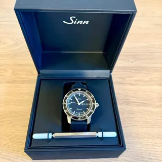 Sinn 104 104.010 41mm Stainless steel Black