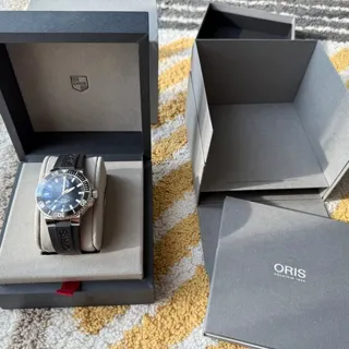 Oris Aquis Date 01 733 7730 4135-07 4 24 64EB 43.5mm Stainless steel Blue