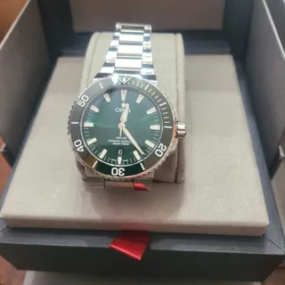 Oris Aquis Date 73377304157MB Stainless steel Green