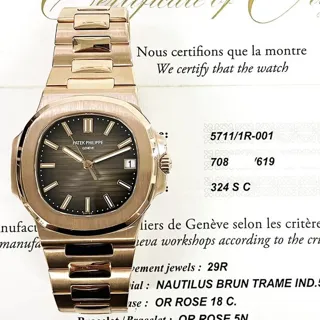 Patek Philippe Nautilus 5711/1R-001 43mm Rose gold Brown