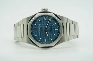 Girard-Perregaux Laureato 81010-11-431-11A Stainless steel Blue