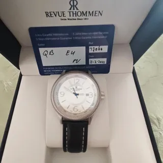 Revue Thommen Airspeed 17060.2 44mm