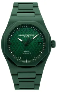 Girard-Perregaux Laureato 81005-32-3080-1CX 38mm Ceramic Green