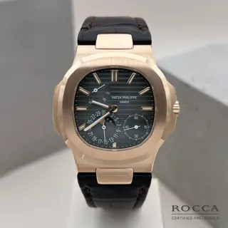 Patek Philippe Nautilus 5712R-001 40mm Rose gold Brown