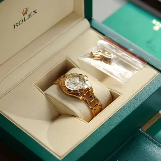 Rolex Pearlmaster 80318-0061 29mm Yellow gold