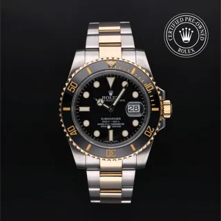 Rolex Submariner Date 116613LN Yellow gold Black