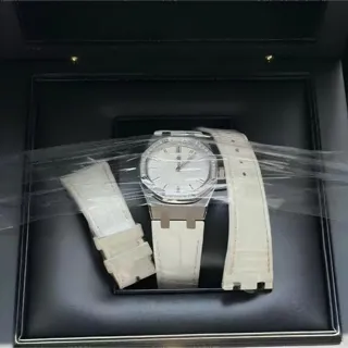 Audemars Piguet Royal Oak 67651ST.ZZ.D011CR.01 33mm Stainless steel Silver