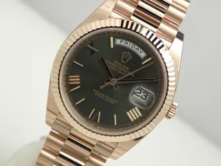 Rolex Day-Date 40 228235 Everose gold Olive Green Roman