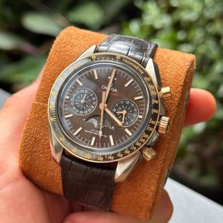 omega-speedmaster-moonphase-