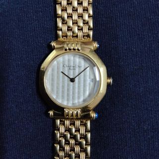 dior-viii-53236144_320.jpeg