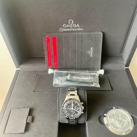 Omega Speedmaster Moon watch 311.30.40.30.01.001 39.5mm Steel Black