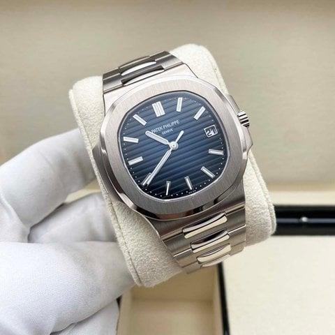 Patek Philippe Nautilus 5811/1G-001 41mm White gold Blue