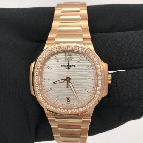 Patek Philippe Nautilus 7118/1200R-001 35mm Rose gold White